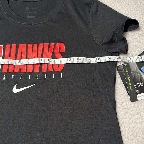 Nike Ladies Fit NBA Atlanta Hawks Tee, NWT’s, Size Medium - Picture 6 of 9